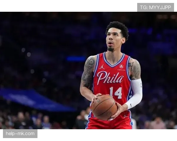 丹尼·格林无球跑动制造空位，3D价值再度凸显